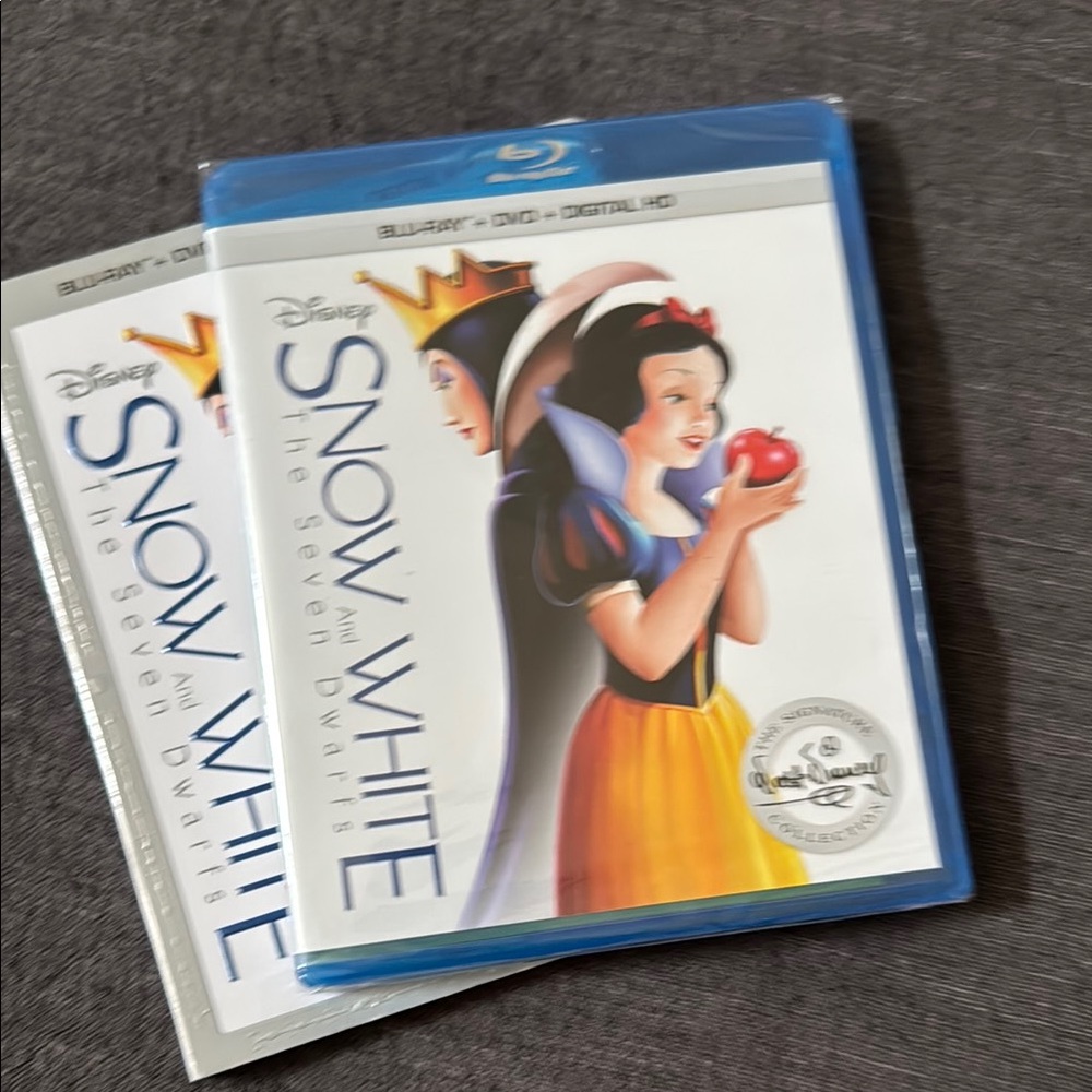 Disney Snow White and the Seven Dwarfs Blu-ray